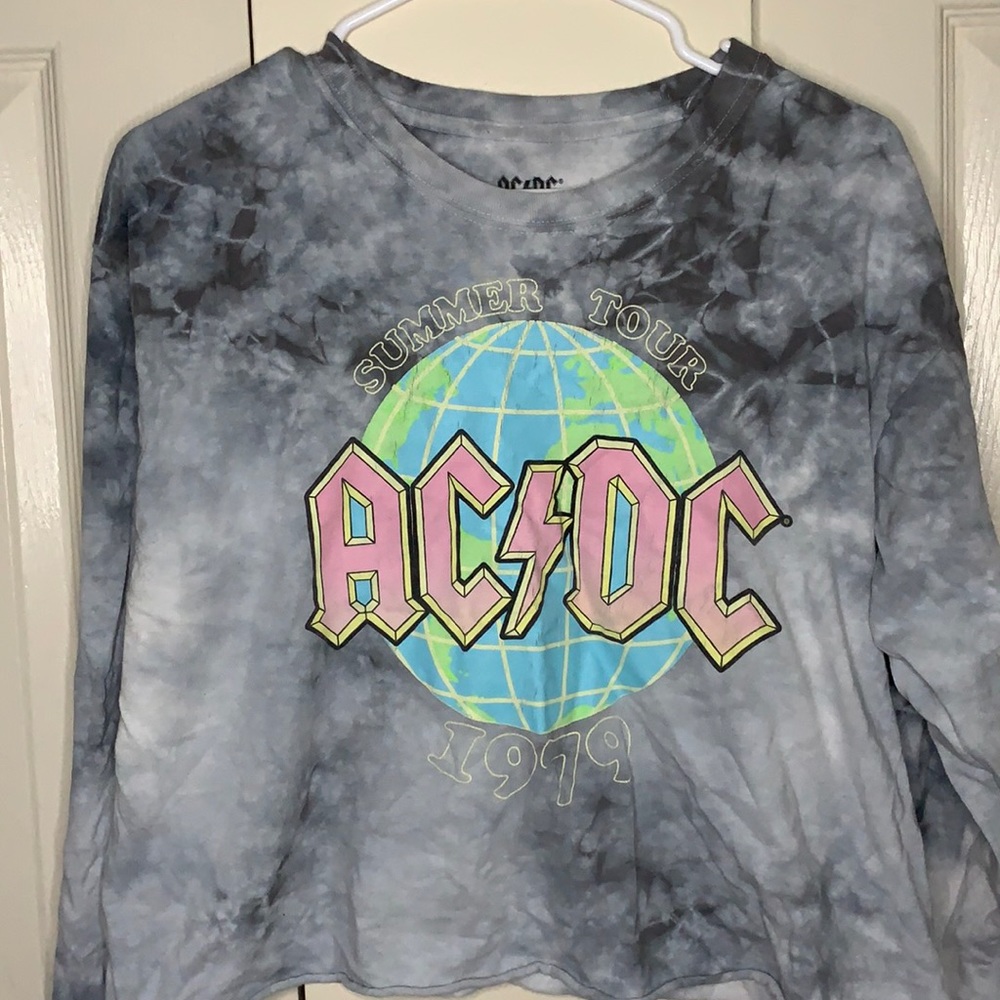 A Long sleeve top!